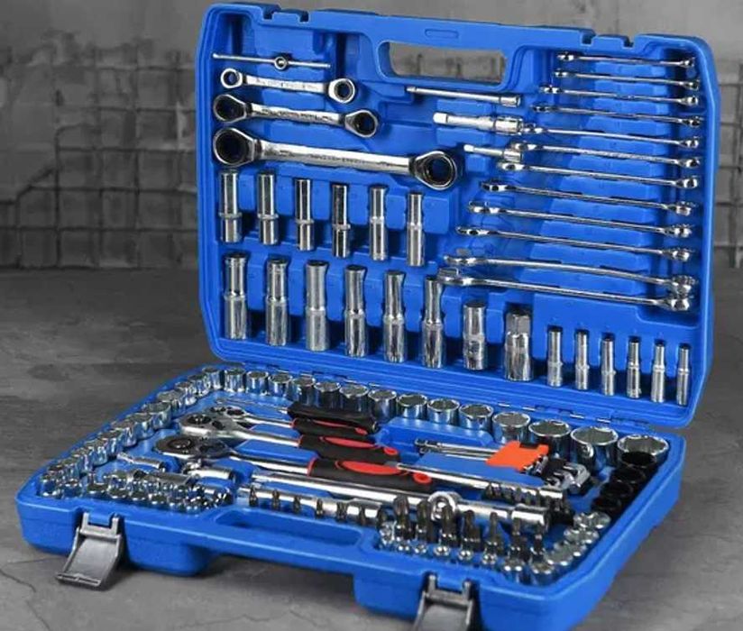 Набори інструментів від 40 до 216ел Наборы инструментов головок ключей
