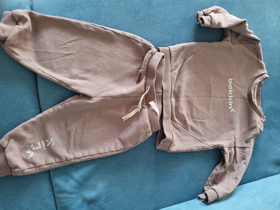 Komplet -spodnie i bluza + gratisy