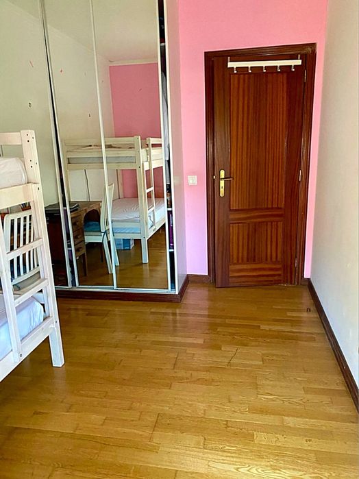 Quarto para arrendar em Trajouce