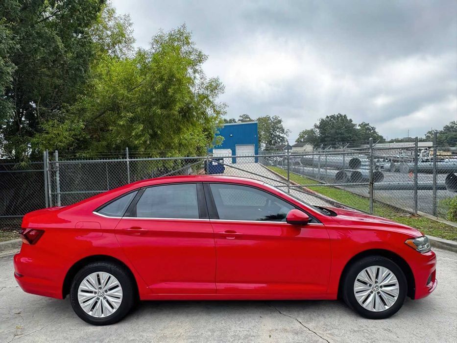 Volkswagen Jetta      2019