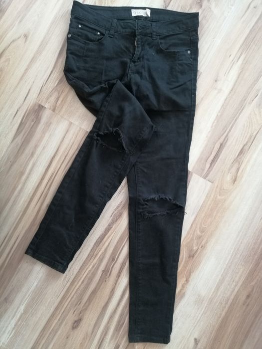Czarne spodnie z dziurami Chloe 28