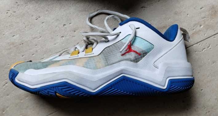 Buty Nike Air Jordan on take 4