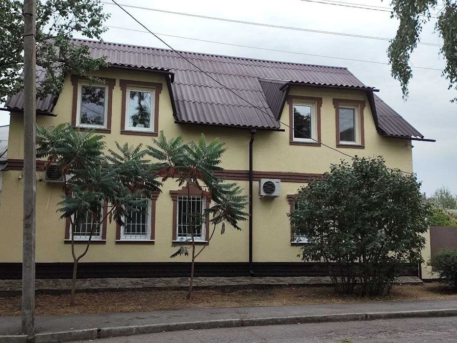 Будинок в центрі м. Полтава. Елітна нерухомість.