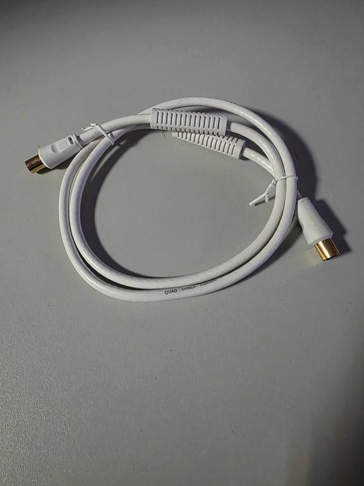 Kabel antenowy sat 1m 4-krotnie ekranowany biały