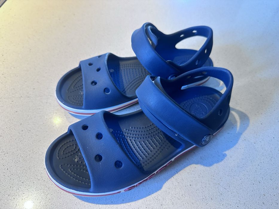 Sandały Crocs J1 32-33
