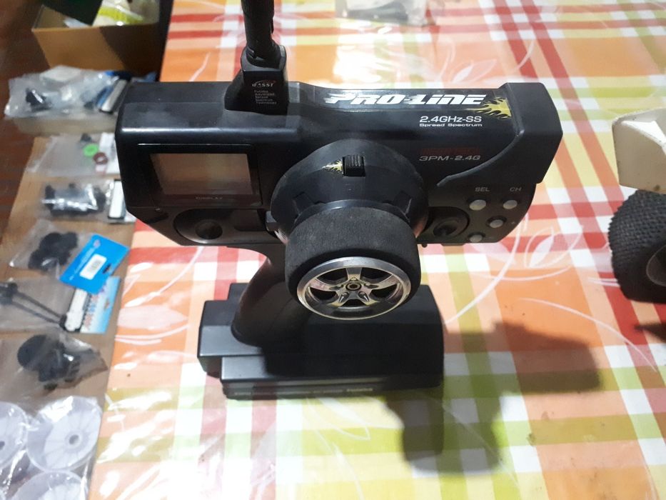 Vendo carro telecomandado marca GS CL1