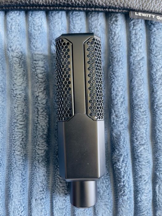 Lewitt 440 Pure Condenser Microphone (Microfone Condensador)