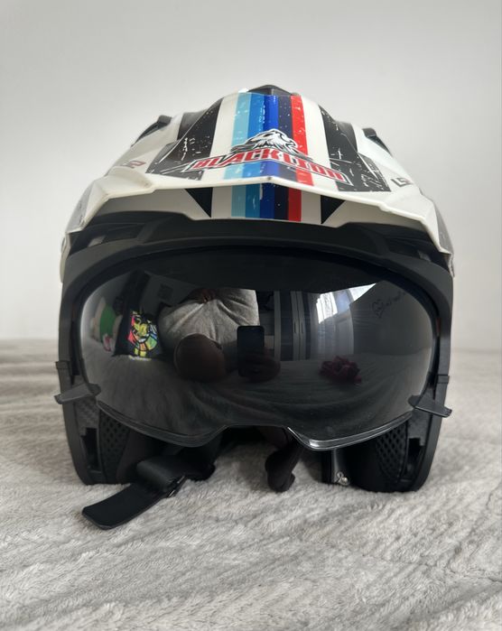 Capacete jet trial