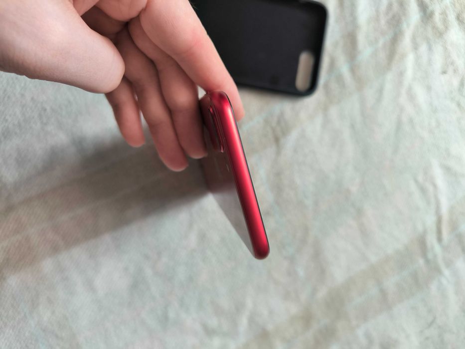 iPhone 8 Plus 64 ГБ Product Red Neverlock