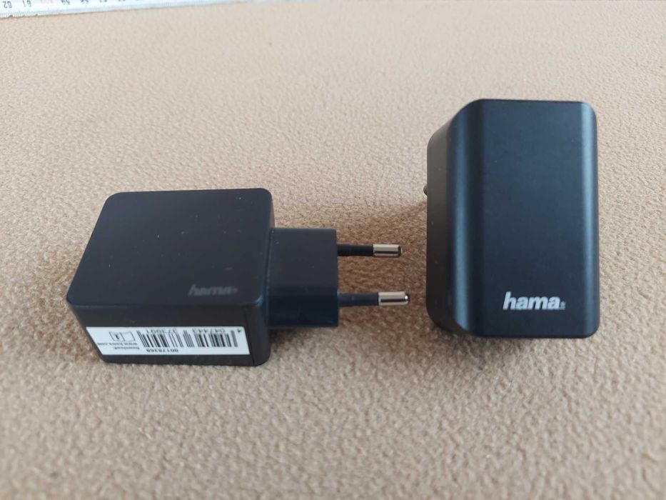 Зарядний пристрій Hama з 2 х USB-портами 3.1A 15,5W + 2,4А Німеччина