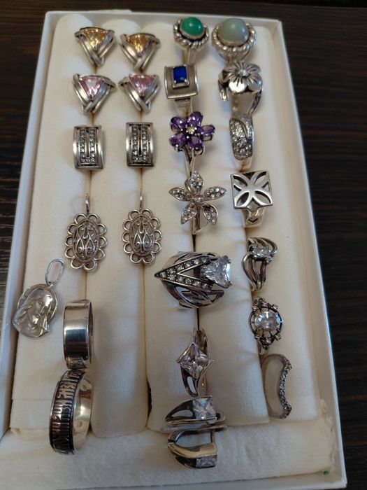 Каблучка срібна 925(кольцо,перстень,серьги)сережки 17-18,5