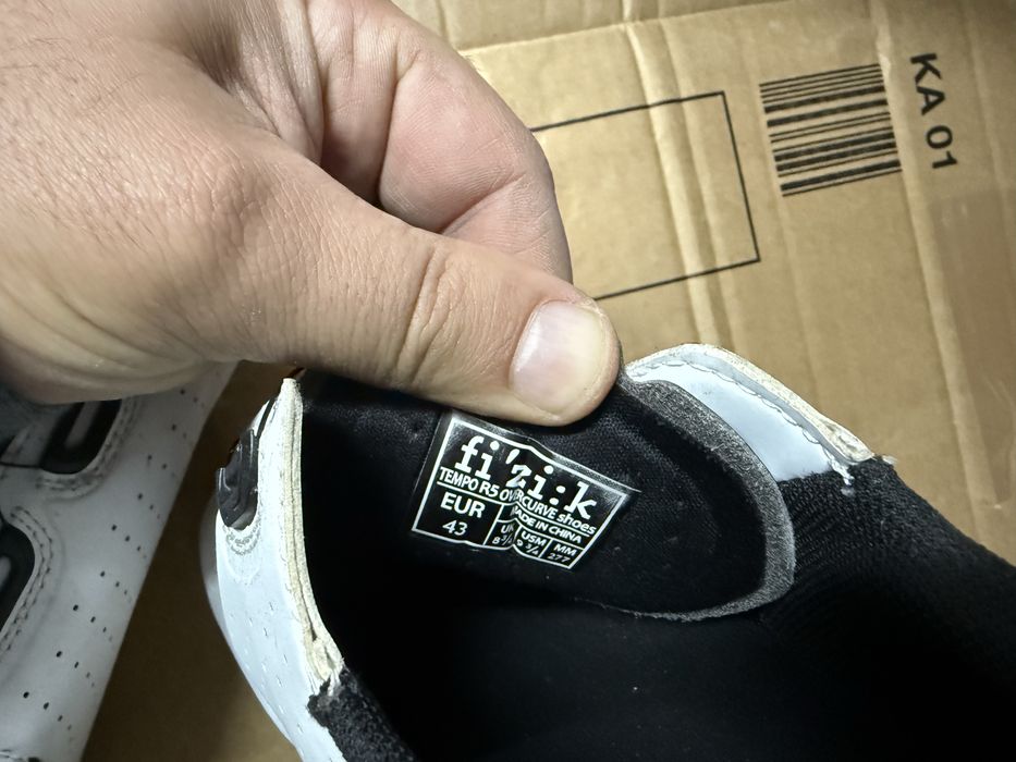 Sapatos Fisik como novos