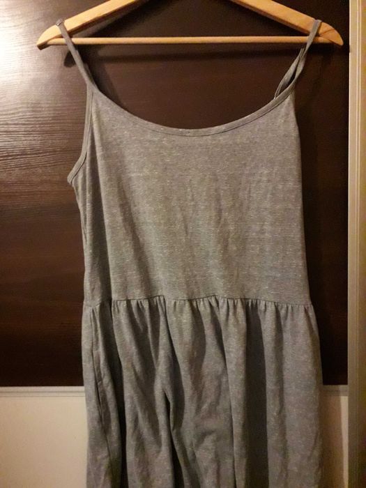 sukienka na ramioczkach