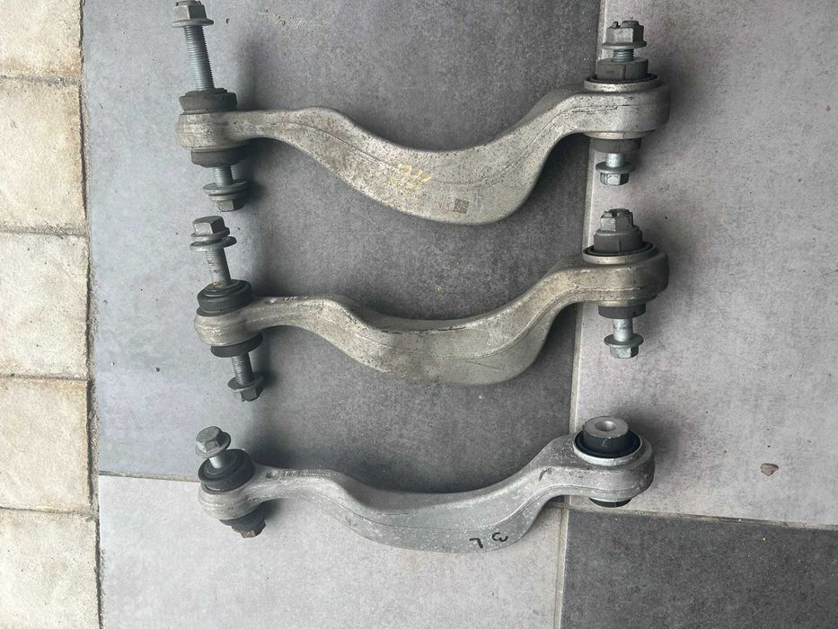 Ричаг верхній задній 33306871011 BMW X3 G01 33306871012