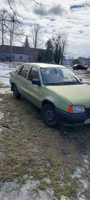 Opel kadet 1986 інжектор 1.8