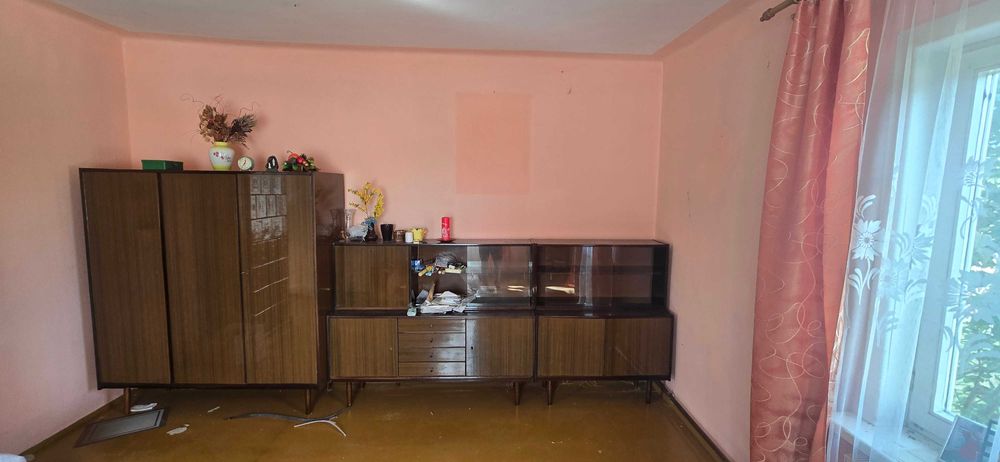 Meble PRL witryna z szybami