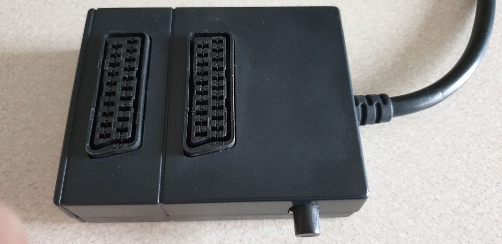 Rozdzielacz (inline) scart na 2x scart