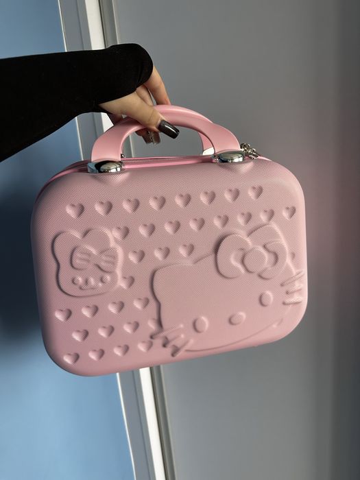 Kuferek podróżny hello kitty