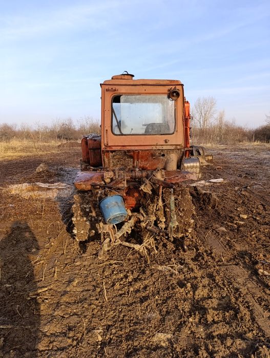 Бульдозери ДТ-75