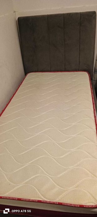 Cama de Solteiro com Arrumação - Madeira, Estofada