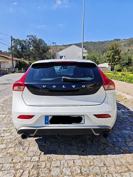 [VENDA/TROCA] Volvo V40 D2 2.0 R-Design 120cv — photo 4