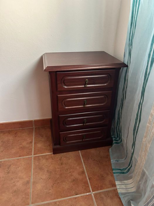 Vendo cama de casal (1,40x2,00)