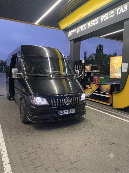 Мерседес спринпр 8+1