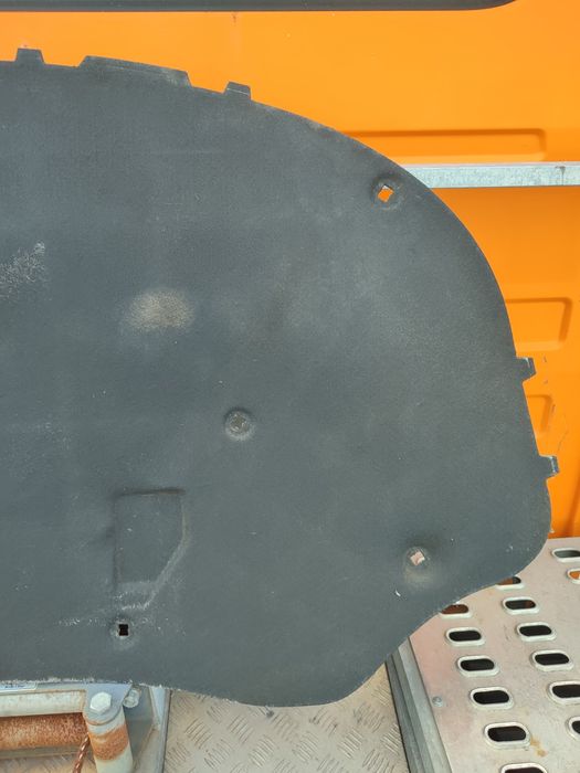 Обезшумка шумка ПассатБ6 утеплювач капота Фольксваген Пассат Б6