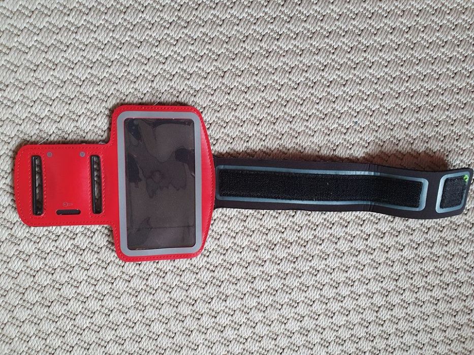 Sprzedam etui na telefon do biegania / na rower + GRATIS KALKULATOR