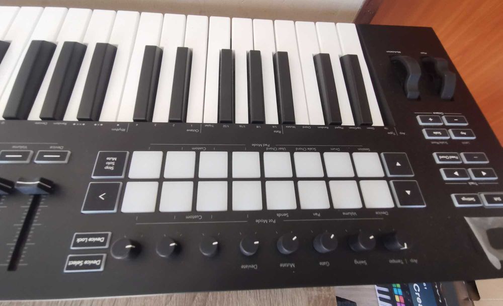 Novation Launchkey 61 MK3 klawiatura sterująca Ableton