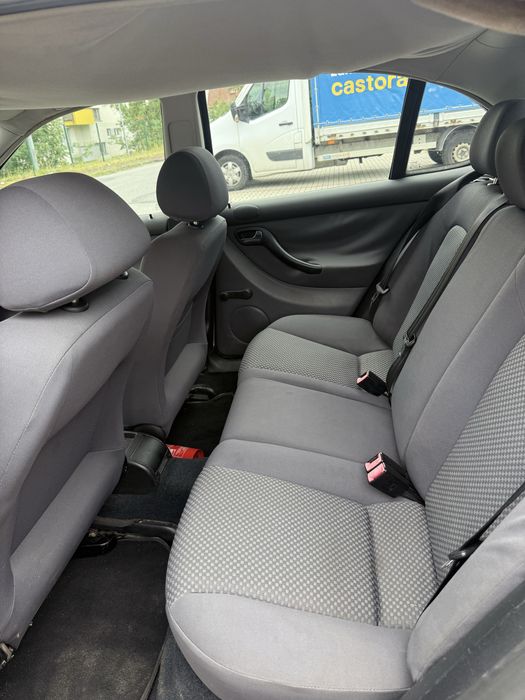 Seat Leon 1.6 105km rocznik 2002