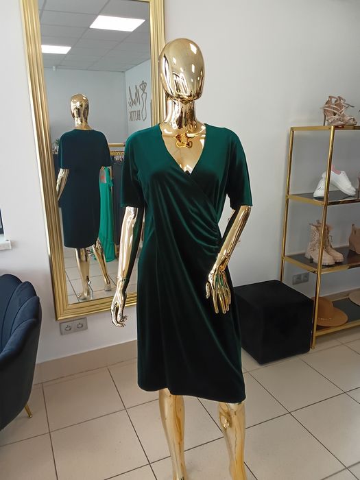 Sukienka krótka welurowa