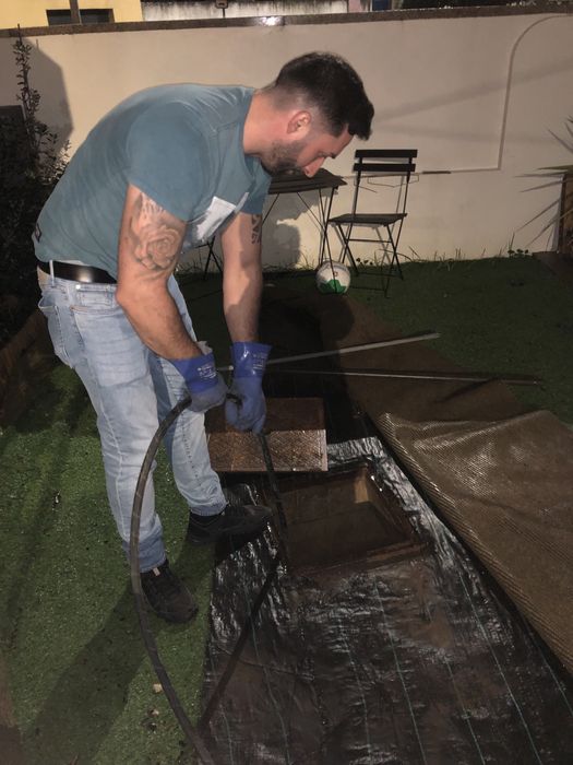 Empresa especializada em desentupimentos