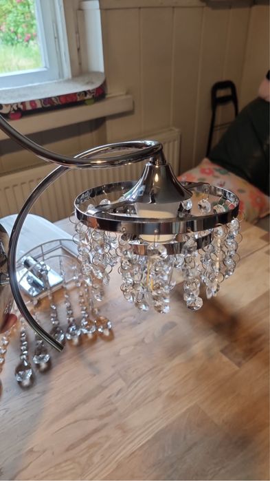 Lampa wiszaca w kryształki
