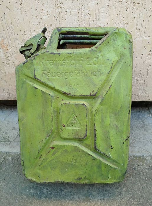 Продається німецька каністра (1940р)