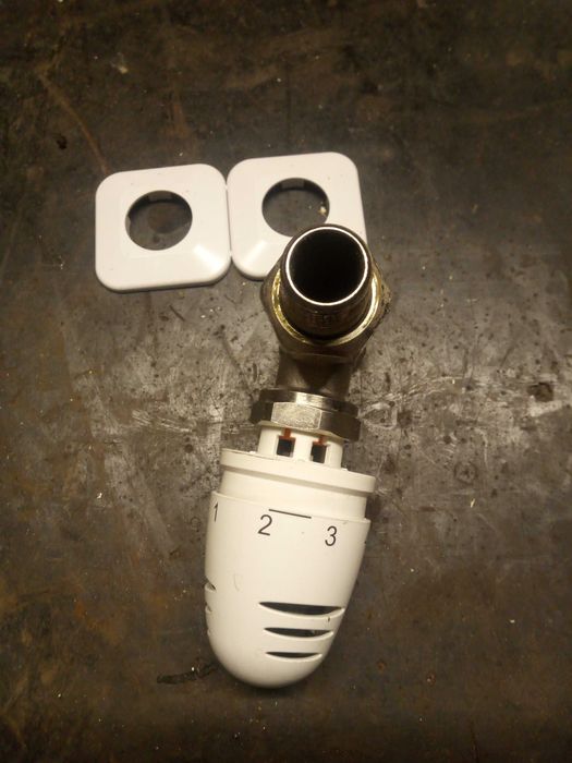 zawór termostatyczny prosty 1/2 herz z głowicą