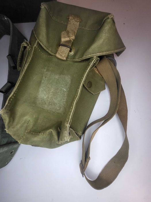 Zestaw militarnych akcesoriów z II Wojny Swiatowej