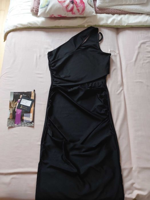 Czarna sukienka na jedno ramię Rich Girl Boudoir M