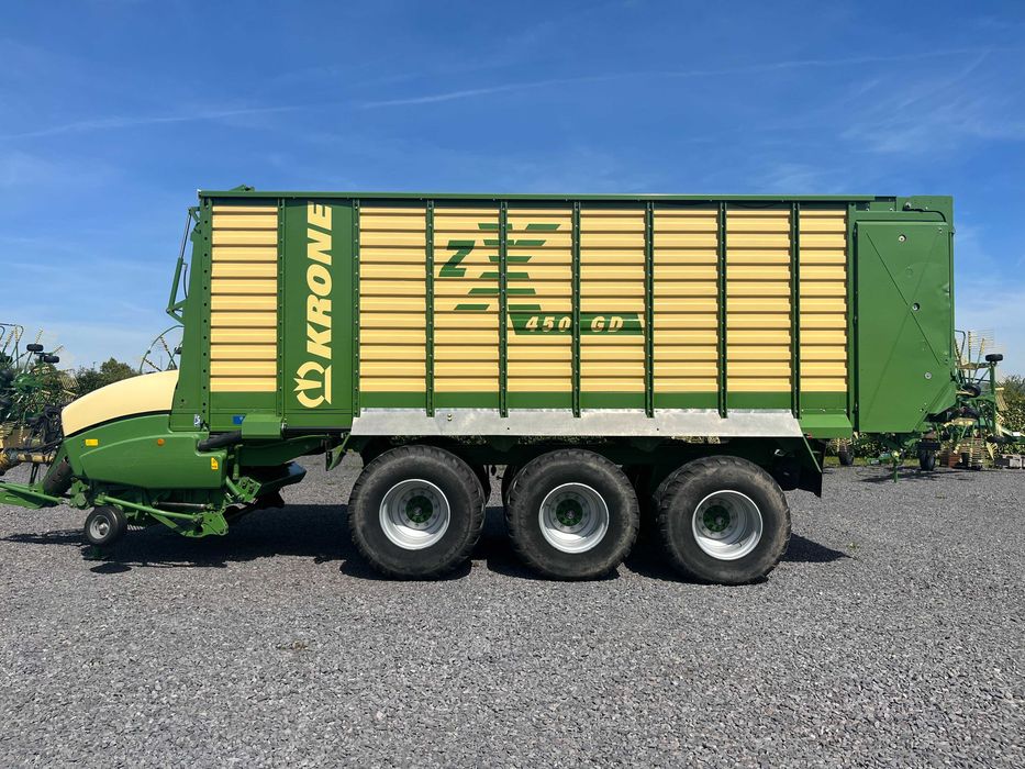 Przyczepa samozbierająca Krone ZX 450 GD  Tridem z Niemiec