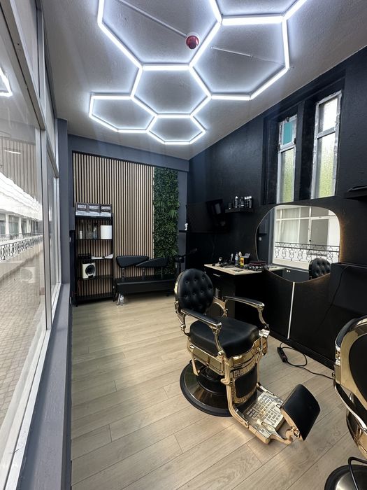 Faz OFERTA, barbearia, cadeiras, espelhos tudo!