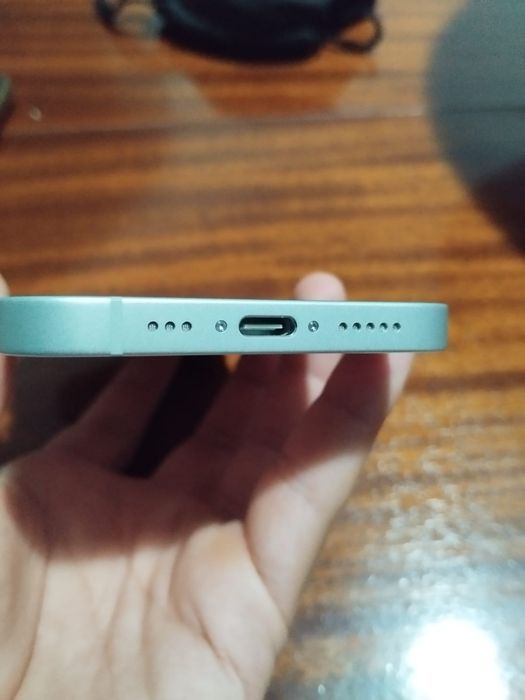 iPhone 16e novo!