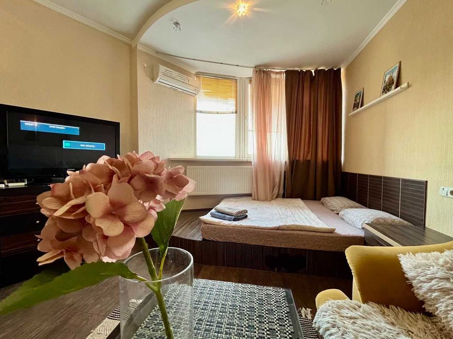 ПРОДАЖ великої квартири, розділеної на дві оремі по вул. Т. Кореня, 9