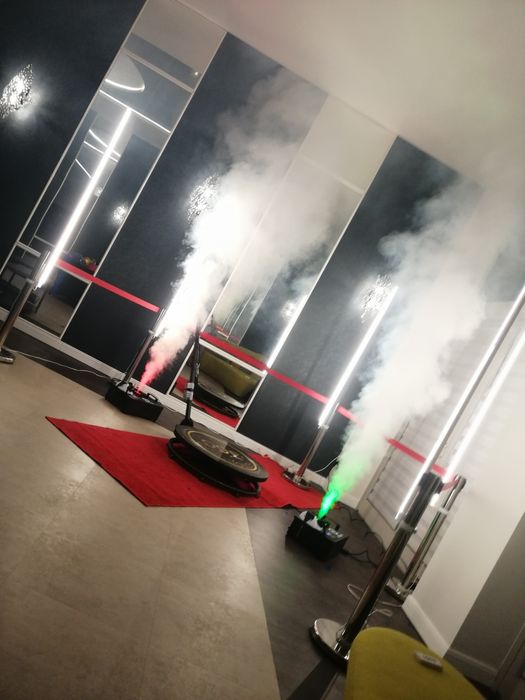 Fotobudka 360  Biały Miś Napis LOVE Ciężki Dym Dekoracje Balonowe