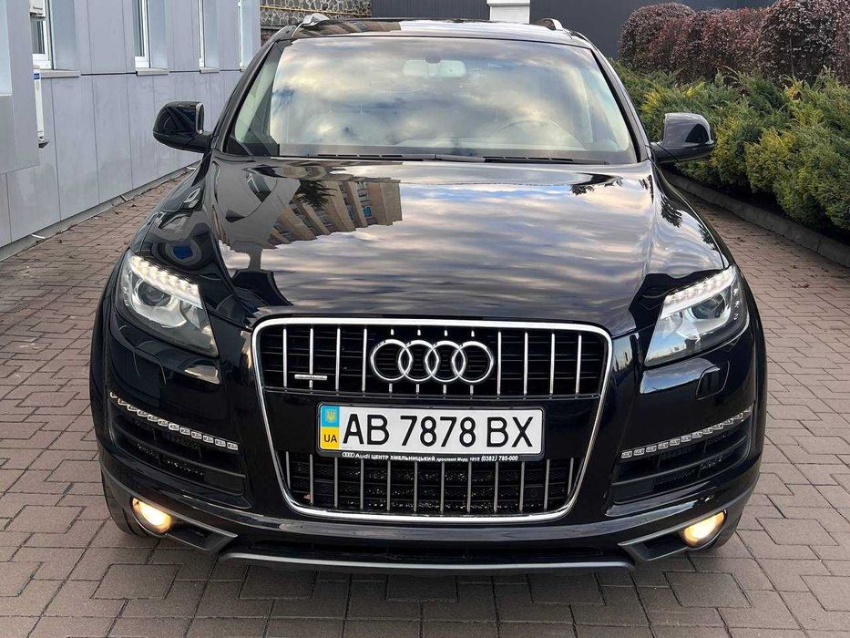 Продам сімейний автомобіль Q7 2013р.