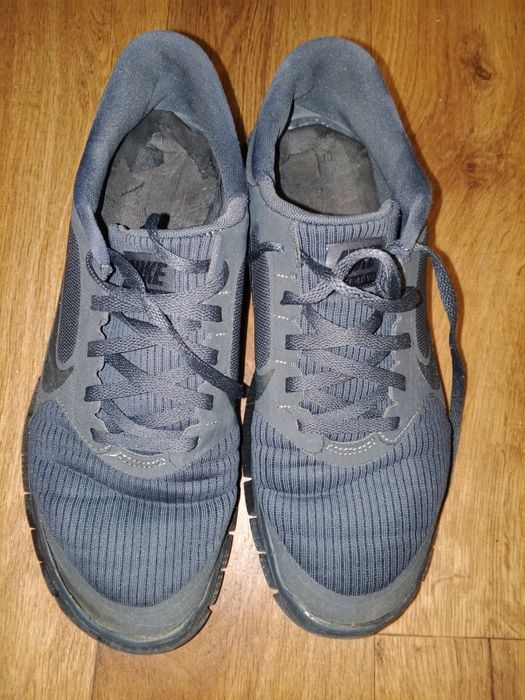 Продам кроссовки Nike 42.-42.5