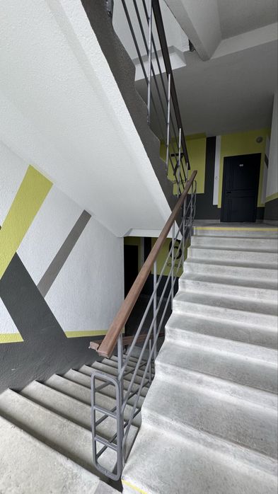 1к в зданому будинку на середньому поверсі | КОД 44923