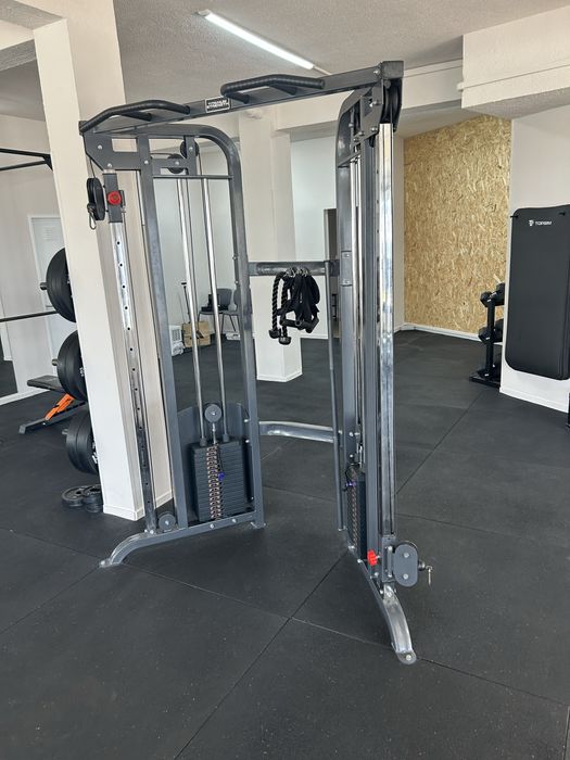 Máquina de Cabos Ajustável - Titanium Strength