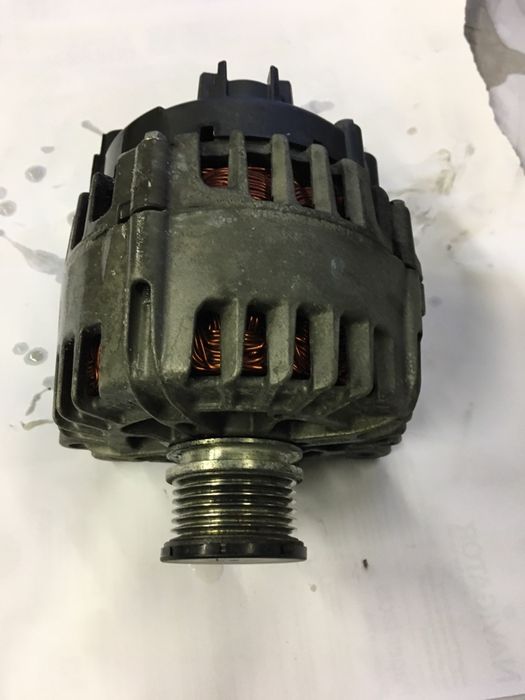 Audi A4  2013 Alternador