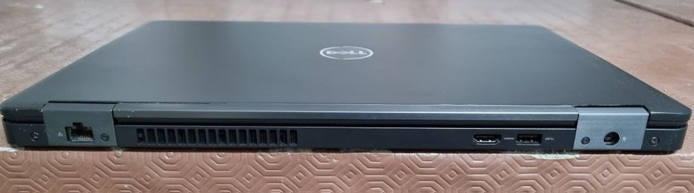 Dell 5580 / I5-7200U / 8gb / 256SSD