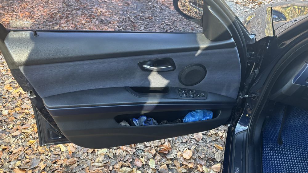 BMW E 90 330 XD 2006 року